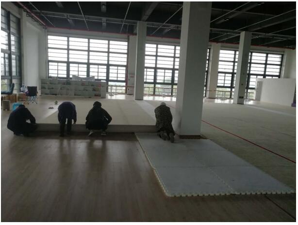 2020年11月3日重庆市万州区五桥体育学校搬迁地毯服务，由重庆万州恒发搬家服务有限公司承接，并圆满完成任务，且得到甲方一致好评。